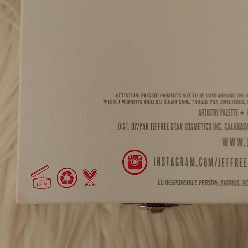 ❤FIRM! NWT JEFFREE STAR BLOOD SUGAR EYESHADOW PALETTE (DISCONTINUED)